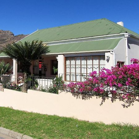 Squirrels Corner Bed and Breakfast Montagu Exteriör bild