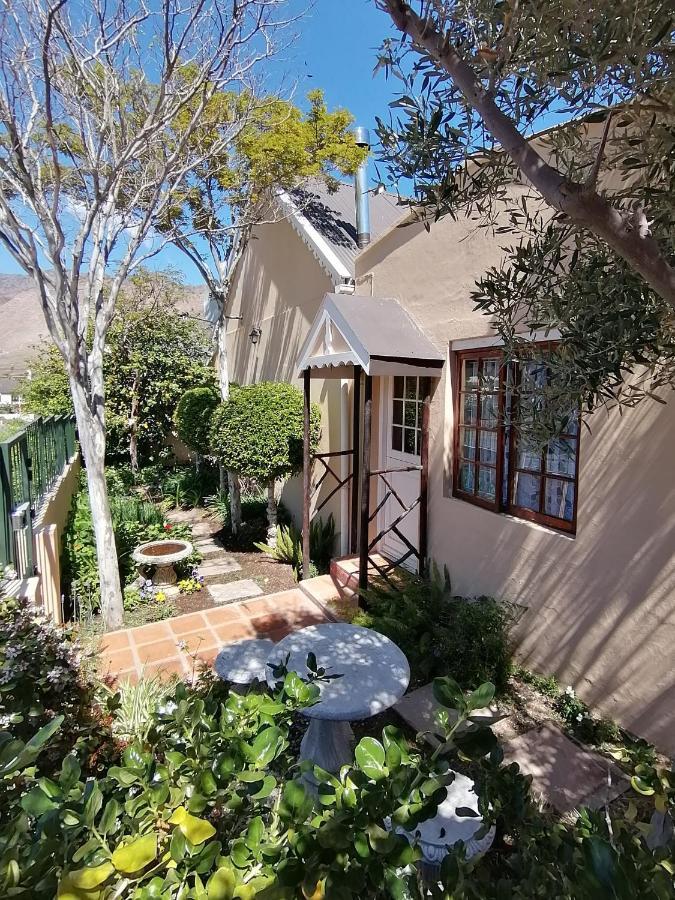 Squirrels Corner Bed and Breakfast Montagu Exteriör bild